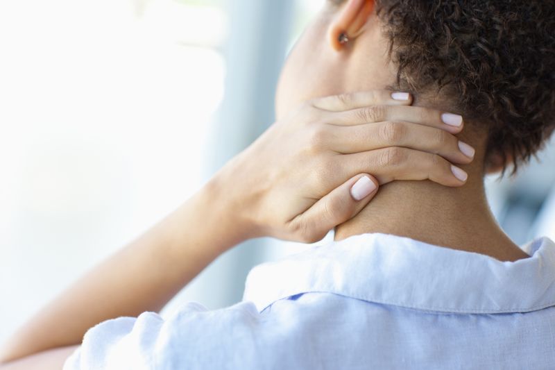 Why does my neck make cracking noises?