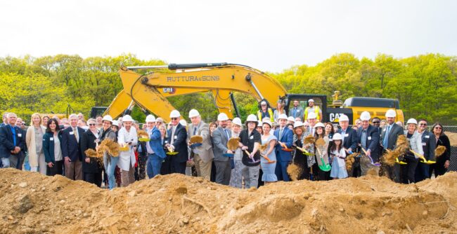 Groundgreaking all guests